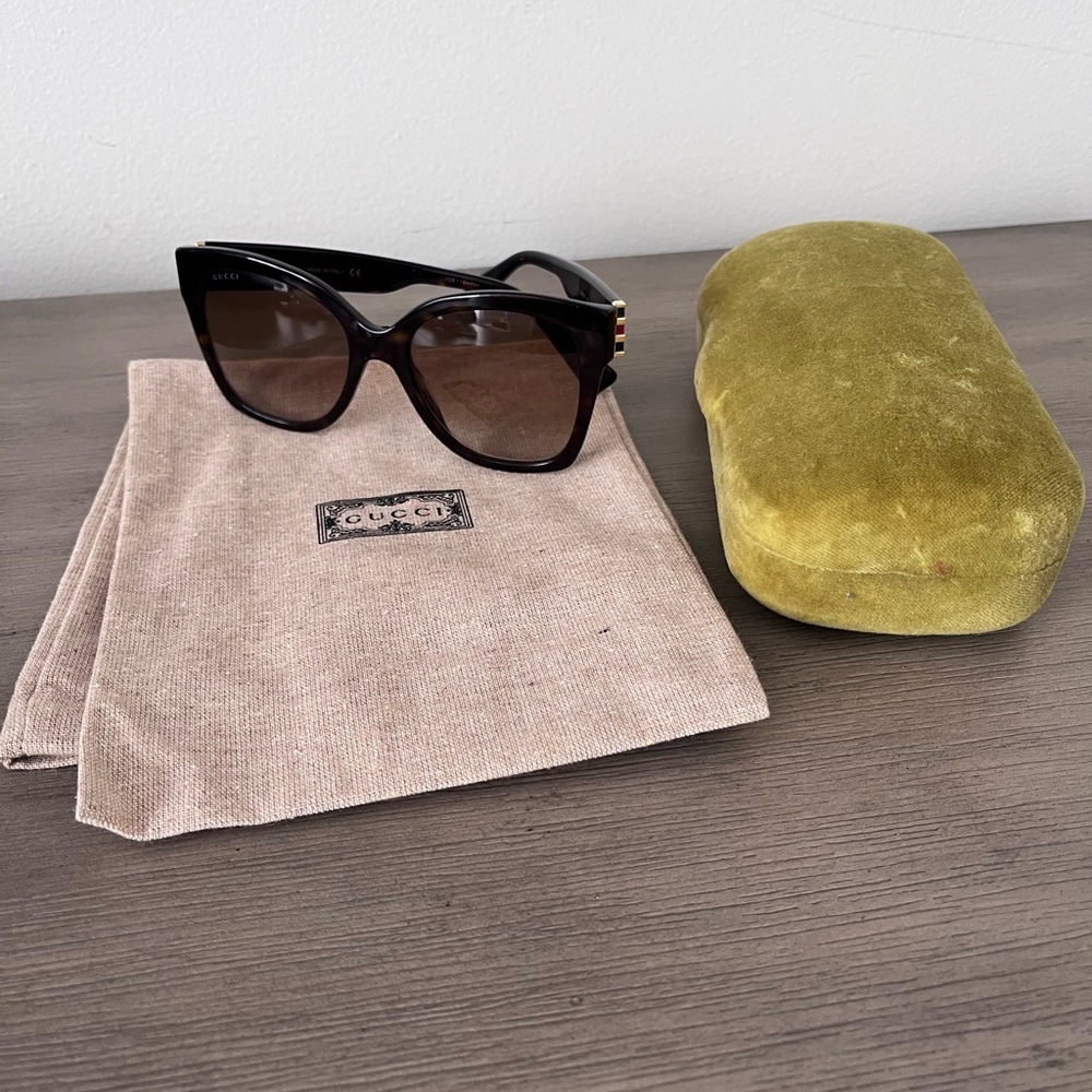Gucci 54mm cat eye Havana sunglasses Excellent condition! 💯authentic!